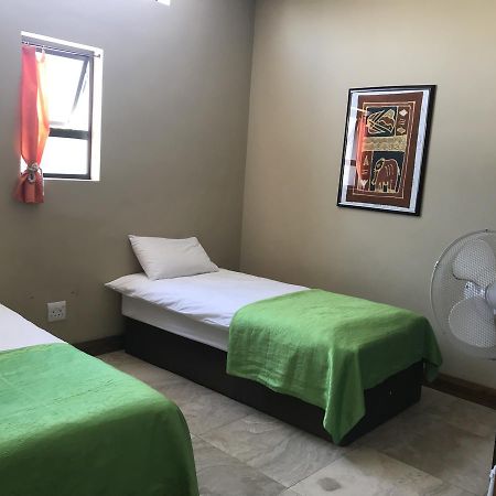 Aramesh Guesthouse And B&B Midrand Exterior foto